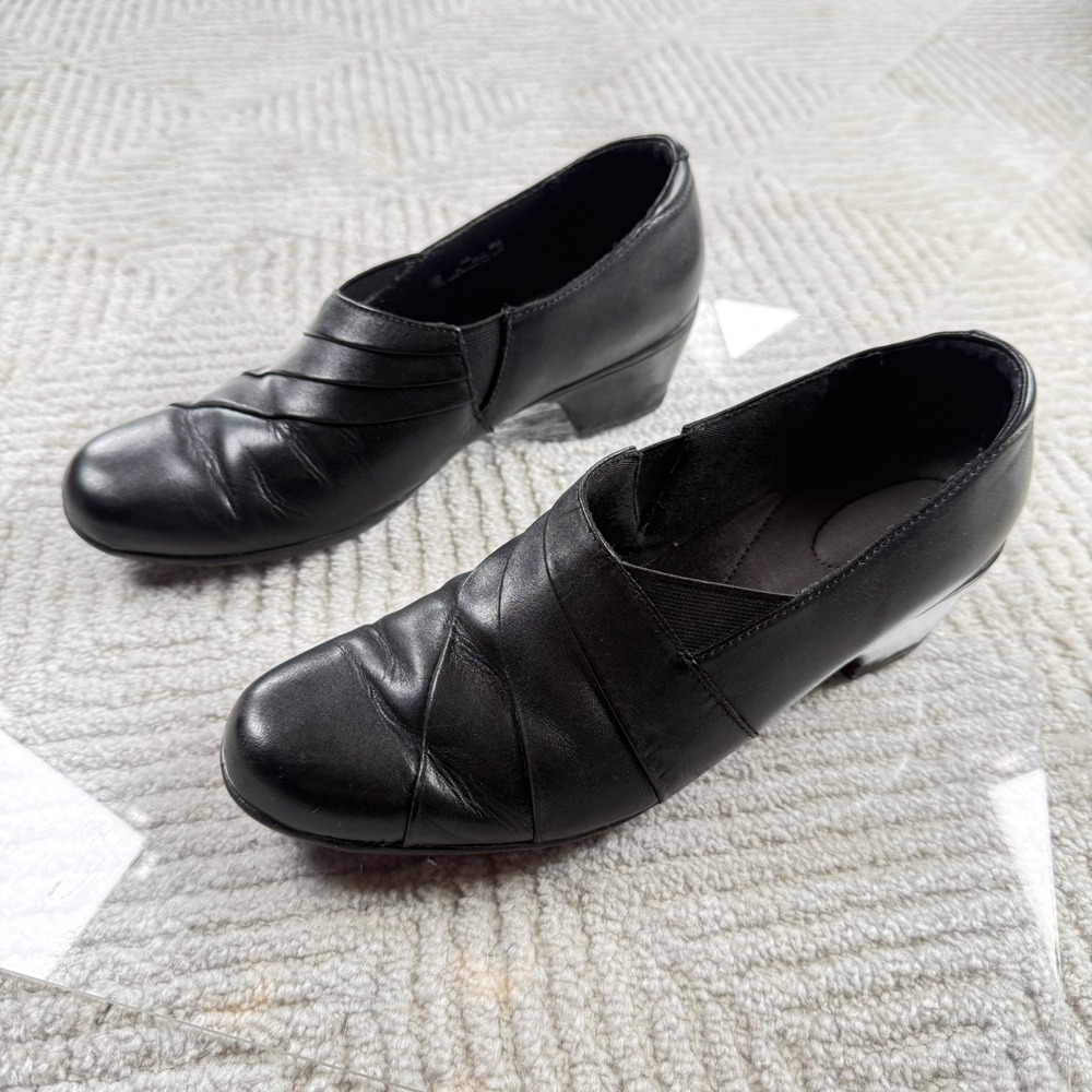 Clarks Slip On Pumps Womens 10M Black Leather Pleated Wedge Heel 63006 Workwear